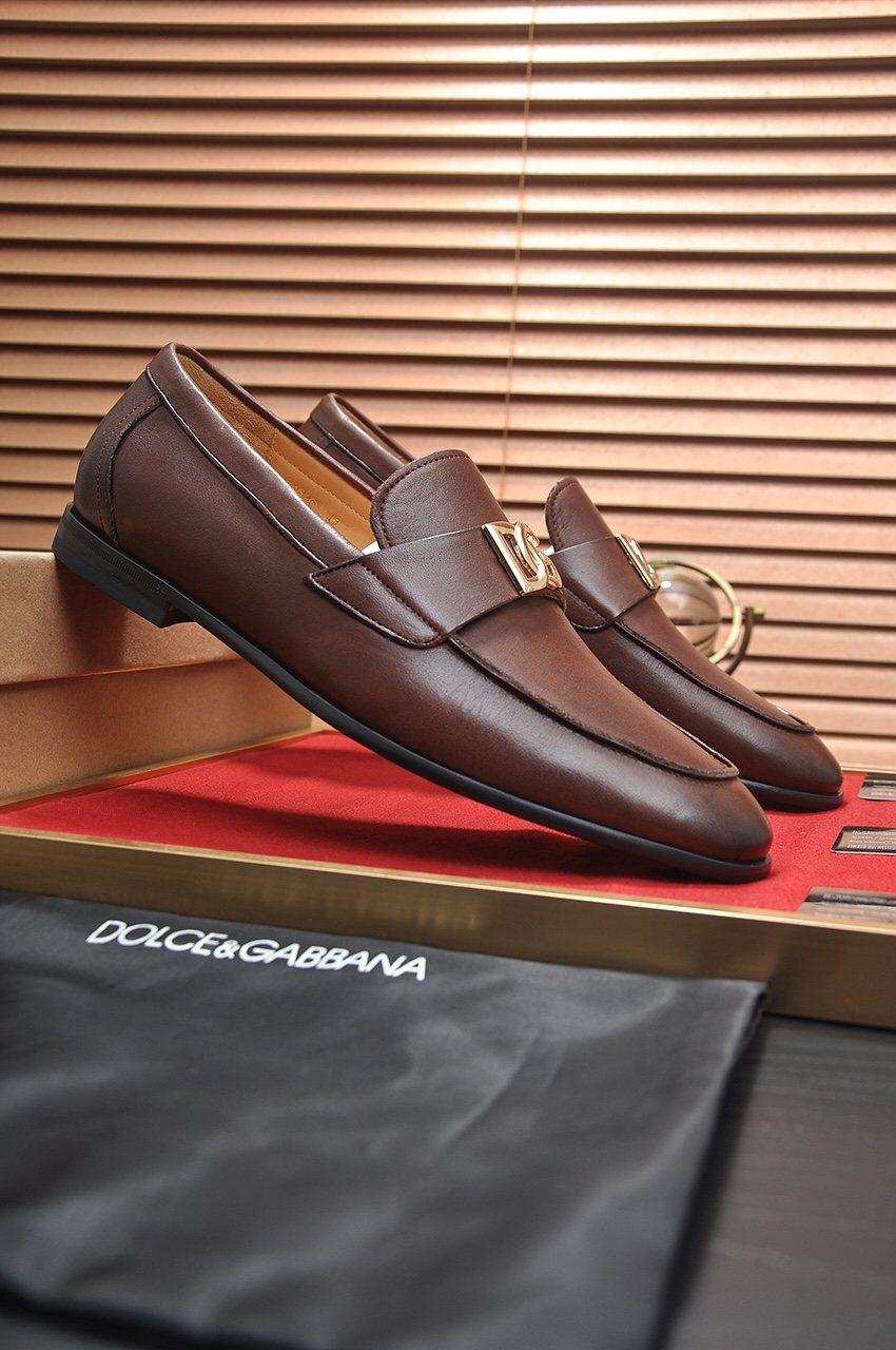 Dolce & Gabbana Leather Logo-Hardware Loafers — side