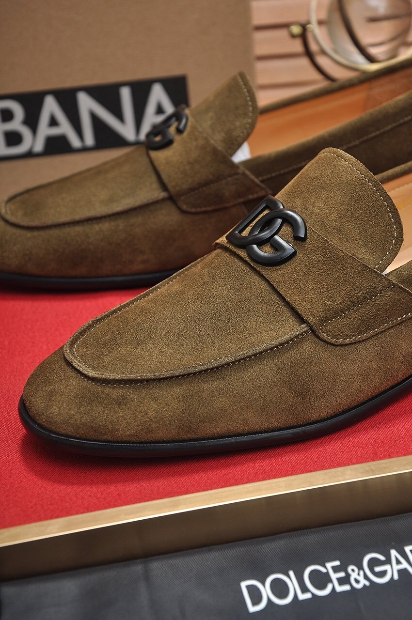 Dolce & Gabbana Bernini Buckle Loafers — detail